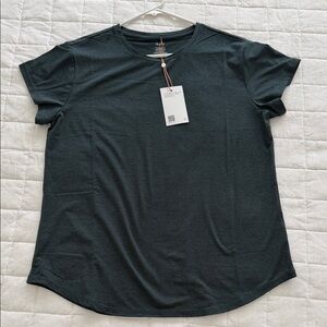 Quince Flowknit Breeze Tee-NWT medium- Heather Green